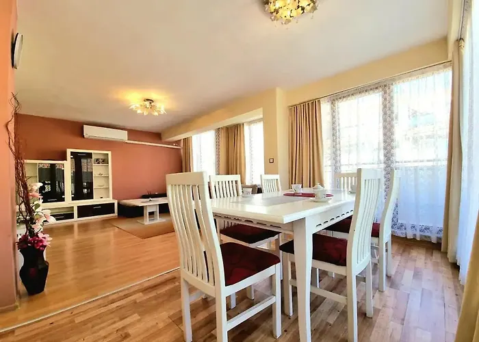 Appartamento Sunny View With Garage