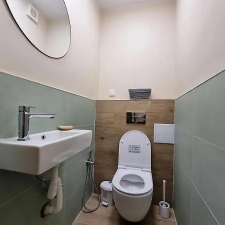 Sunny View With Garage Apartamento