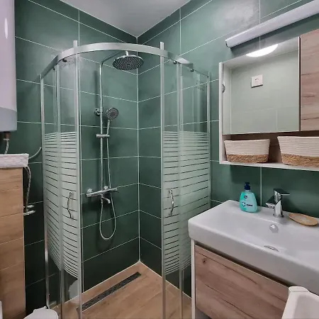 Lägenhet Sunny View With Garage