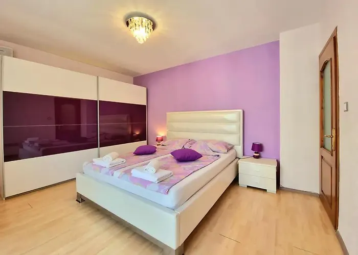 Apartment Sunny View With Garage Burgas